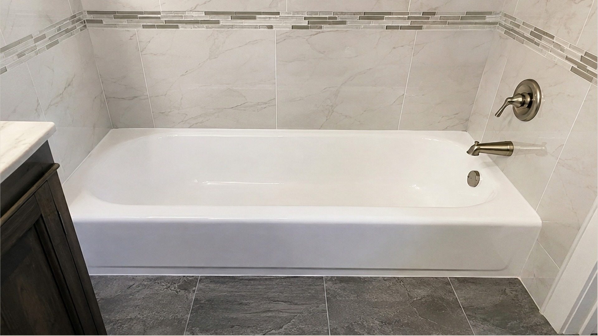 After bathtub refinishing Orlando FL — restored tub by Bath Professional