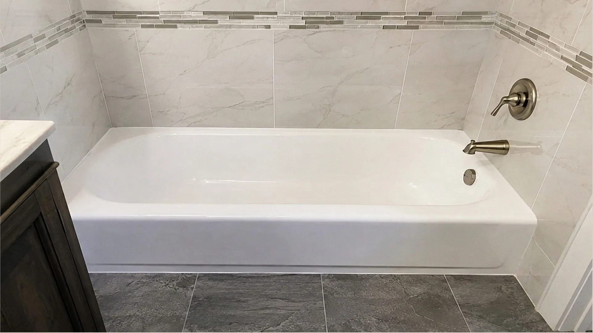 After bathtub refinishing Orlando FL — restored tub by Bath Professional